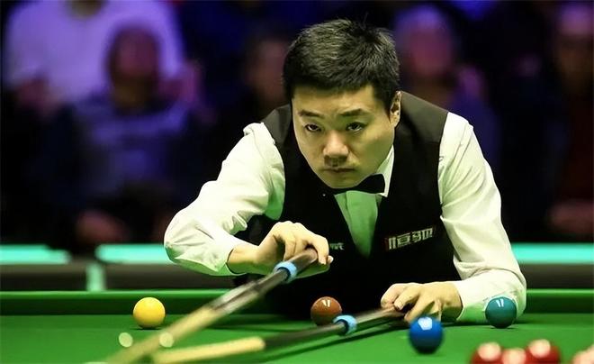 场上的更多 场上的更多